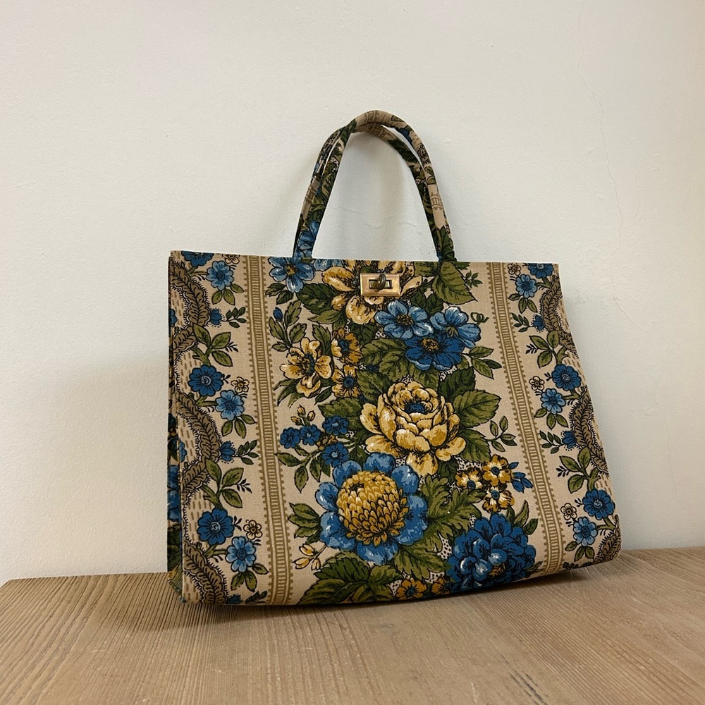 Tapestry shoulder bag